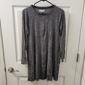 Lou & Grey Black and White Long Sleeve Dress